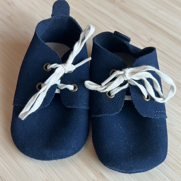 Aston Baby Booties - Picture 2 of 7